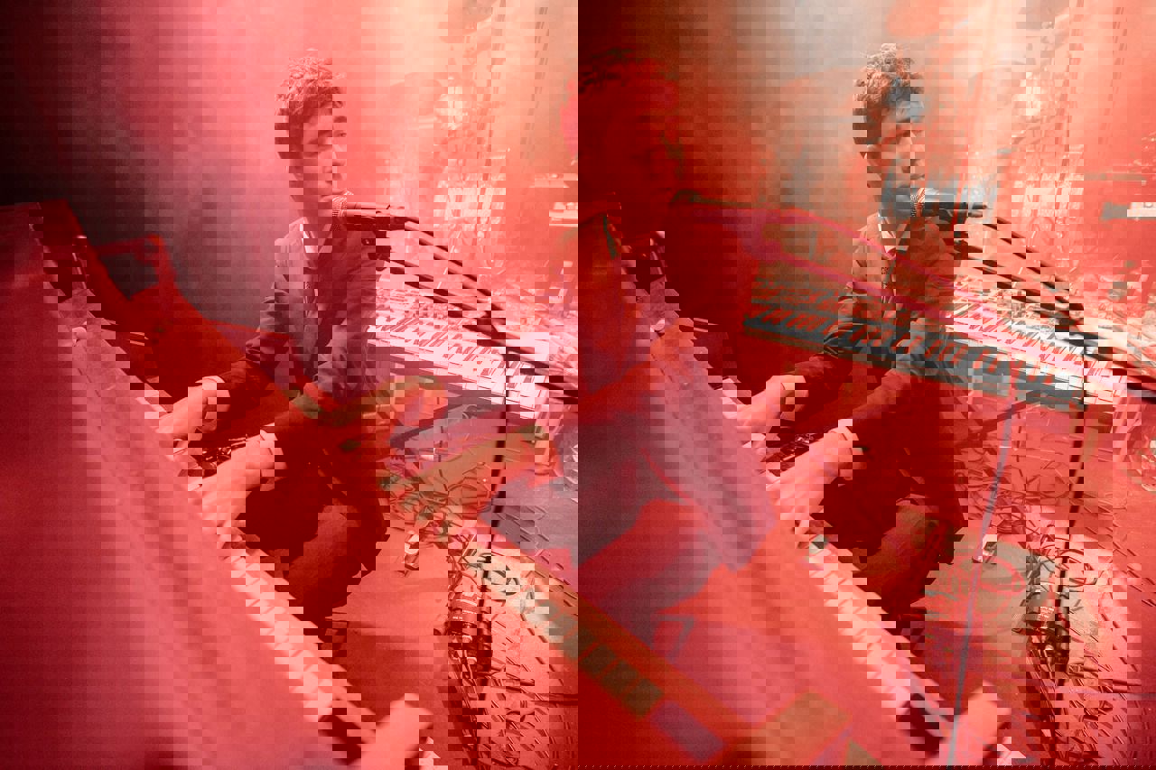 Gruppe elevar som spelar blåseinstrument